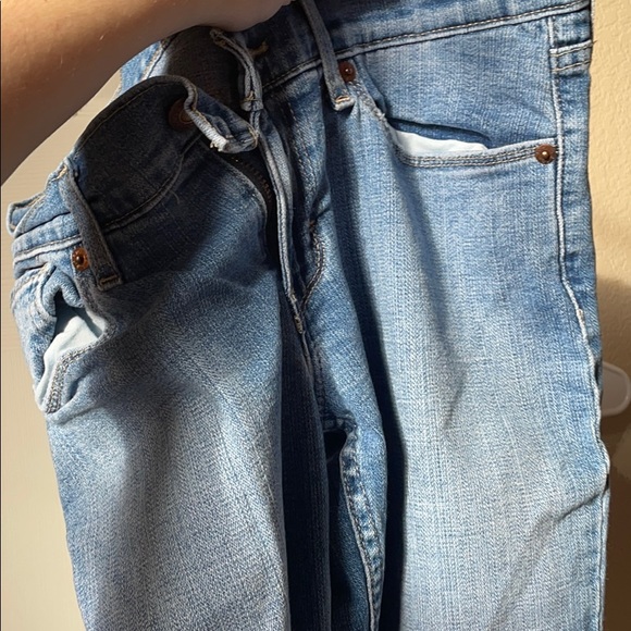 Blue Levis Ripped Jeans 👖 - Picture 6 of 6